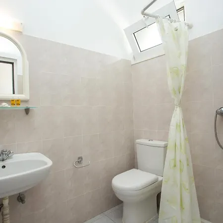 Apart Otel Dias & 4*