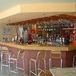 Dias &