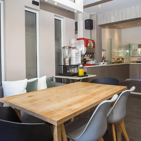 Dias Studios&suites 2*