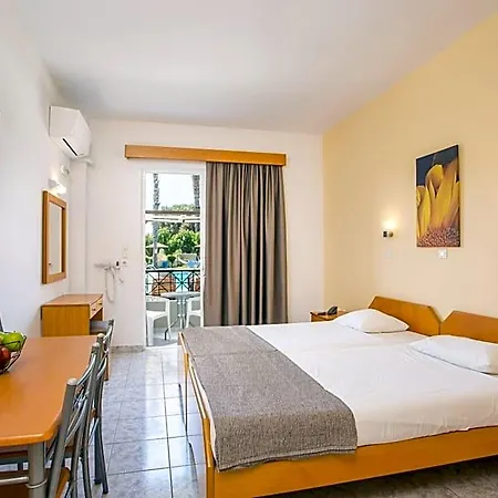Dias & Aparthotel 4*