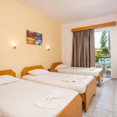 Aparthotel Dias & 4*