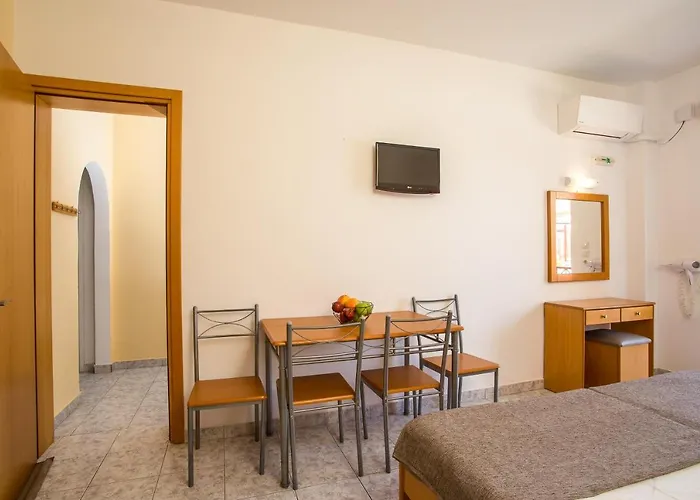 Apart Otel Dias & 4*