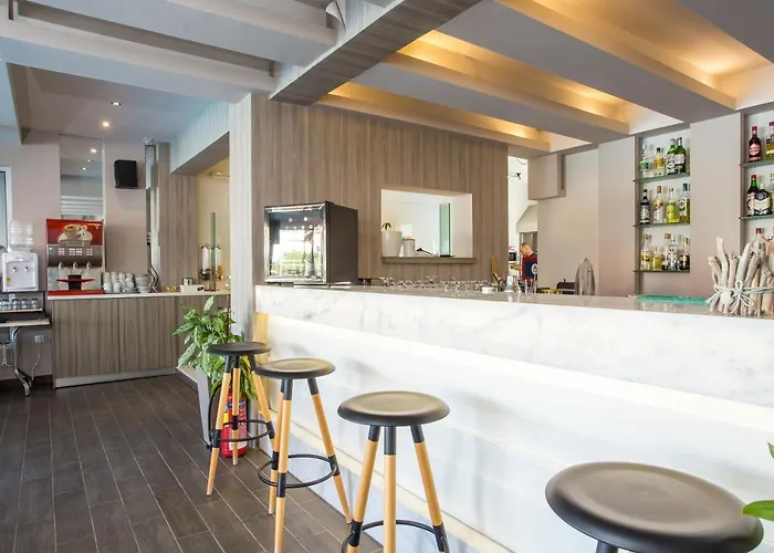 Dias & Lägenhetshotell 4*