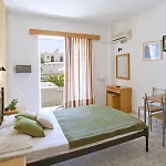 Dias Studios&suites Apartahotel