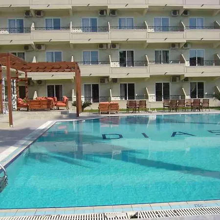 Dias Studios&suites 4*