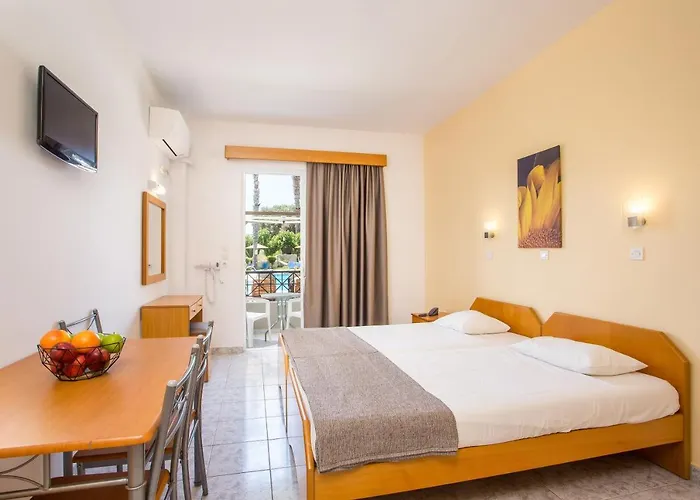 アパートホテル Dias &