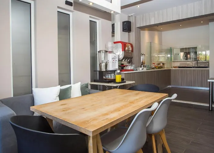 Dias Studios&suites 4*