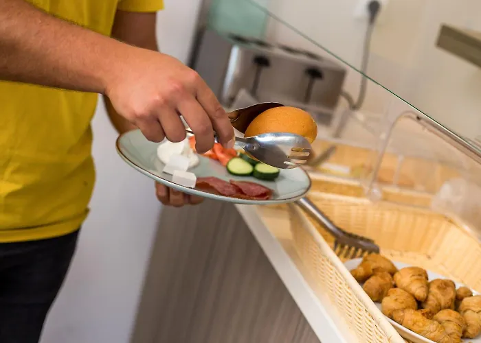 Dias Studios&suites 4*